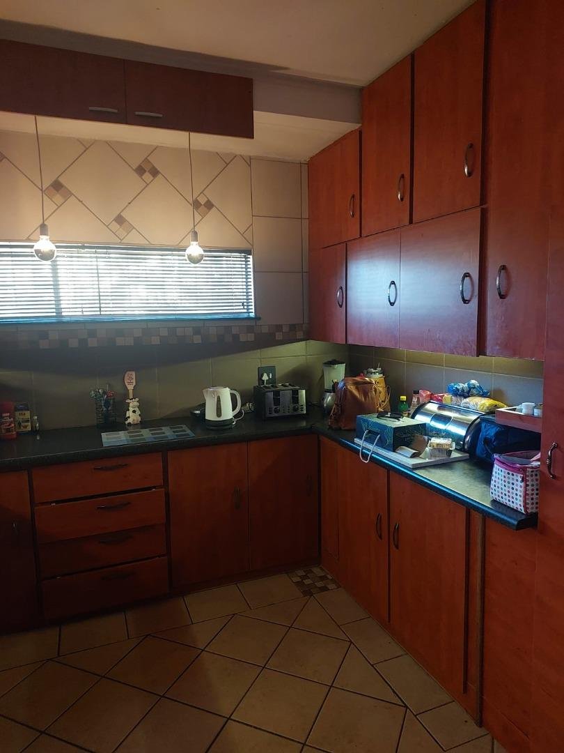 4 Bedroom Property for Sale in Lourenspark North West